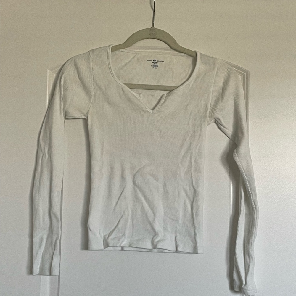 Brandy Melville Classic White Long Sleeve Top